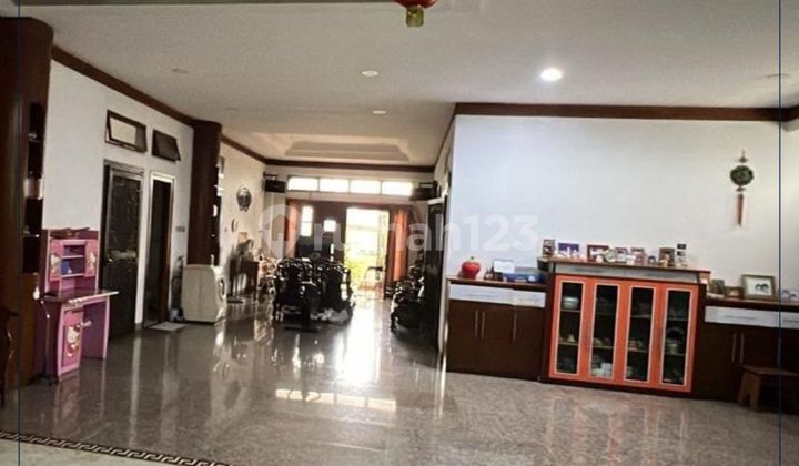 Disewa Ruko Besar 4,5 Lantai Lebar 12 Meter Pinggir Jalan Cocok Buat Usaha Di Grogol