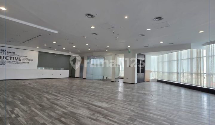 Office Space at Apl Tower - Central Park - Unfurnished - Low Floor