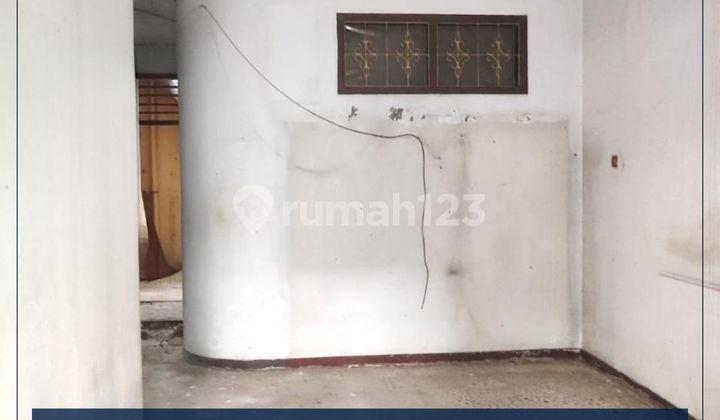 Rumah Tua / Hitung Tanah Lebar 6 Meter Di Tanjung Duren Rumah Tua / Hitung Tanah Lebar 6 Meter Di Tanjung Duren