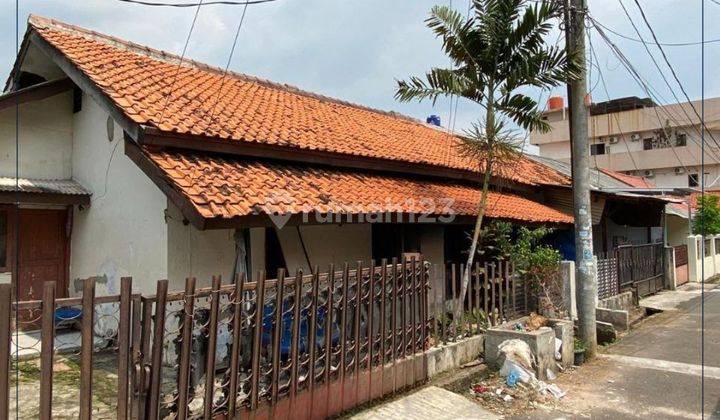 Dijual Cepat Rumah Tua Di Komplek Dpr Kemanggisan - Jakarta Barat
 2