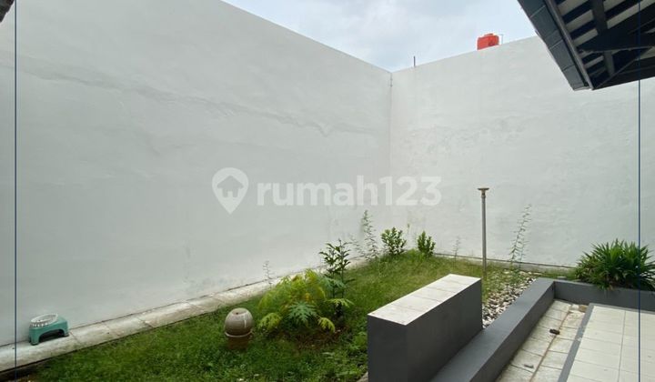 Rumah 3+1 Kamar Siap Huni Luas 300 Meter Lebih Di Kebayoran Baru, Jaksel 2