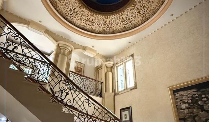 Rumah Mewah Siap Huni Dan Ada Basement Di Menteng Jakarta Pusat, Shm 2