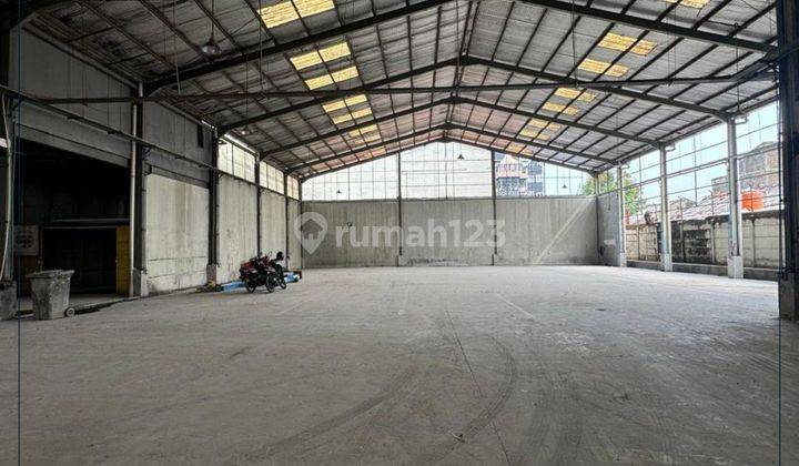 DIJUAL !
GUDANG & KANTOR
Jalan Panjang - Kebayoran Lama - Jakarta Selatan 2