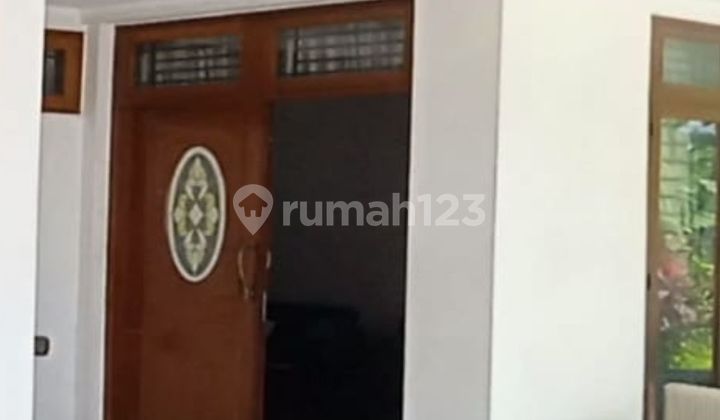 Murah !! Rumah Siap Huni Luas 500 Meter Lebih Ada Taman Besar di Bintaro Jakarta Selatan 2