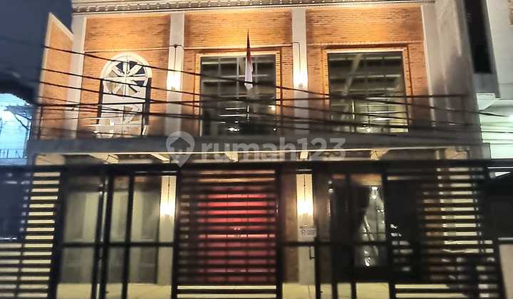Rumah Gaya Industrial Cocok Untuk Kantor, Guest House, Cafe, Restaurant, Lounge, Gallery