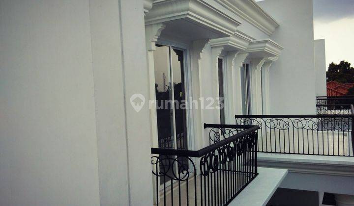 Rumah Baru Modern classic di Lebak bulus Raya jakarta selatan Ada lift 2