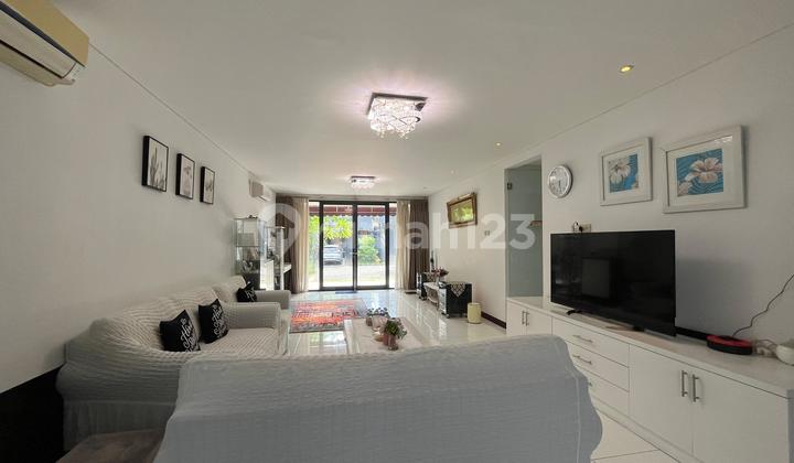 Townhouse Veteran Jakarta Selatan. Dekat Toll Veteran Bintaro