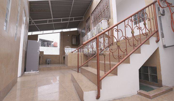 Kos Bulanan Essence Tamansari Tipe Single Jendela Koridor Furnish 12