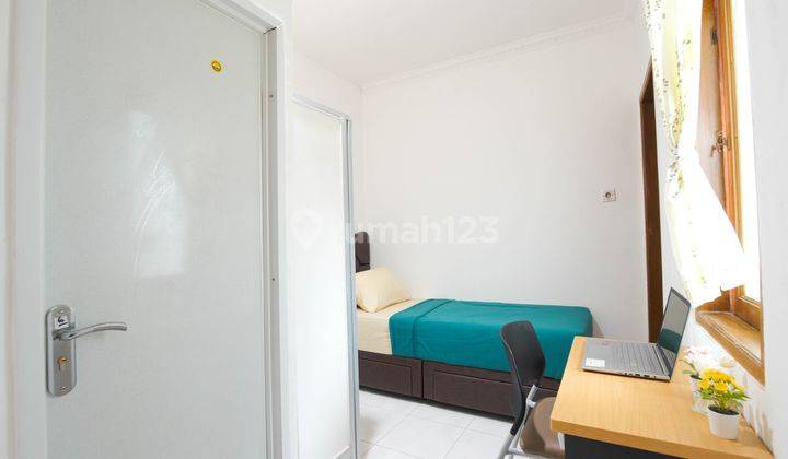 Kost Tamansari Essence Single Balkon Furnished Dekat Lokasari 2