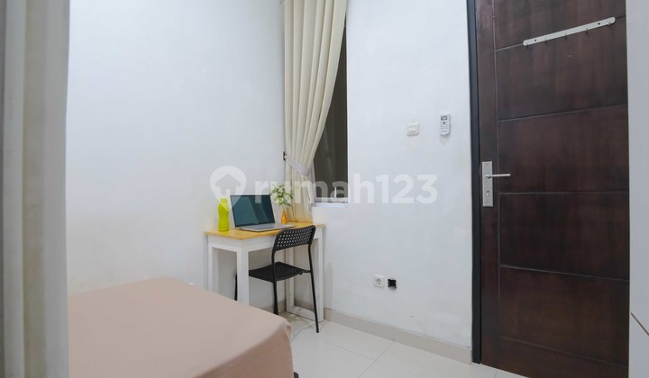 For Rent Cozia House Boarding by AbdiHome near Taman Anggrek, Central Park, Neo Soho, and Trisakti 2