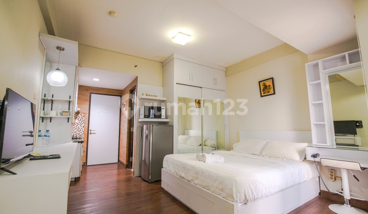 Studio Apartment for Rent in Tamansari Sudirman, Fully Furnished, Clean, and Comfortable - Strategic Location near Sudirman, Sampoerna, Benhil MRT, LSPR