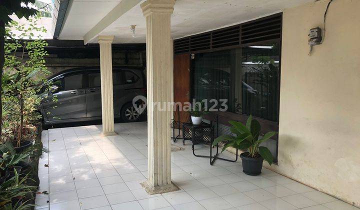 Rumah 2 lantai tengah kota 1