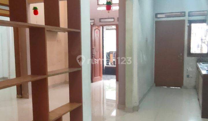 Rumah 2 lantai, sdh SHM, baru renovasi, dekat gerbang utama citra raya cikupa.  2