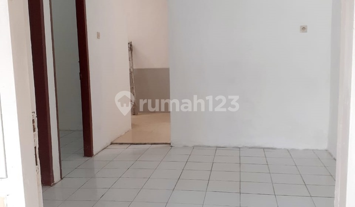 Dijual Rumah Terenovasi Siap Huni 10 menit dari Mall dan Esa Unggul Tangerang 2