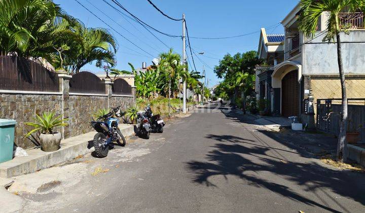 House in the elite Imam Bonjol area, near Sunset Road Kuta, airport 2