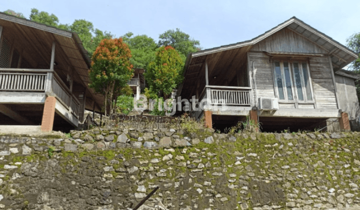 LABUAN BAJO EX HOTEL KAYU VIEW DEPAN PANTAI LANGSUNG 1