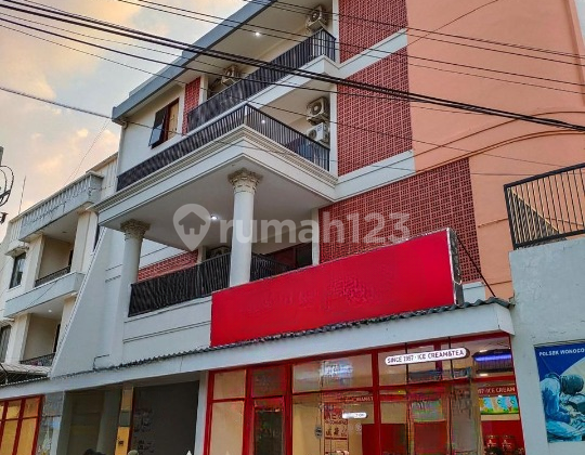 Kost Eksklusif Dengan Ruko Siap Pakai Full Furnish Private Lift Kost Eksklusif Dengan Ruko Siap Pakai Full Furnish Private Lift