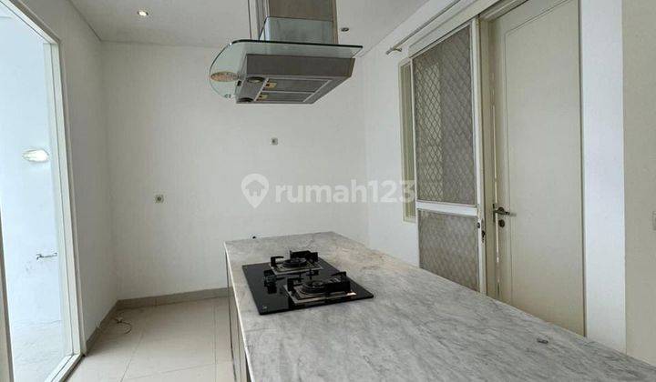 San Antonio Perumahn Elit Pakuwon City Dekat Mall, Apartemen 2