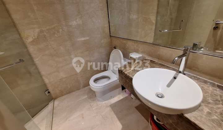 Apartemen One Icon Full Furnish 2 BR Akses Tunjungan Plaza 2