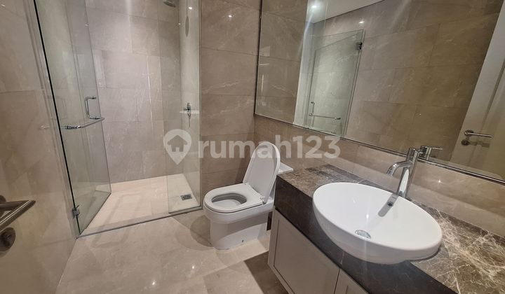 Apartemen 2 BR One Icon Minimalis Akses Tunjungan Plaza 2