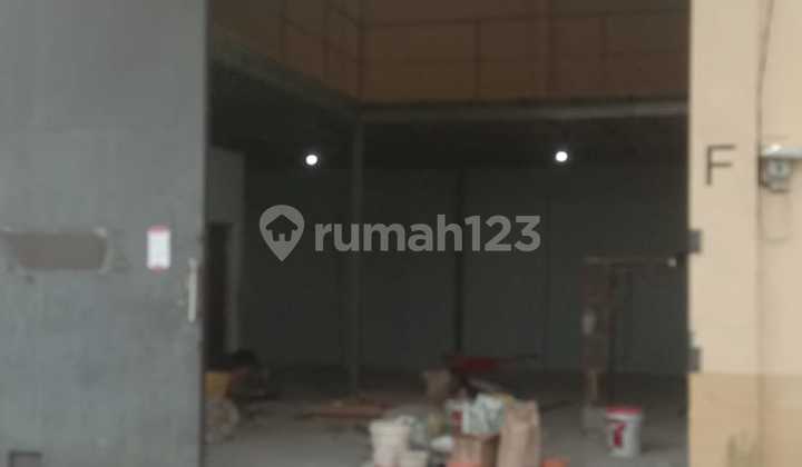 Warehouse, Move-In Ready 2 Floors Suitable for Expediting Business