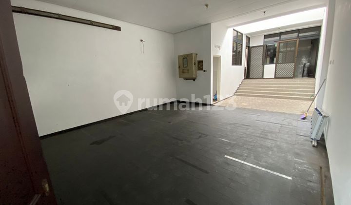 Rumah Pusat Kota Surabaya, Dekat Mall Tunjungan Plaza, Bg Junction dan Pusat Wisata Jalan Tunjungan 2