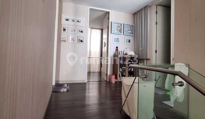 Rumah Shm Furnish Siap Huni Di Pakuwon City Dekat Shanghai Park Dan Pcm  2