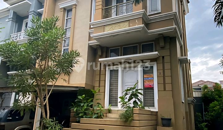 Cheapest Pool View House Karelia Village Gading Serpong