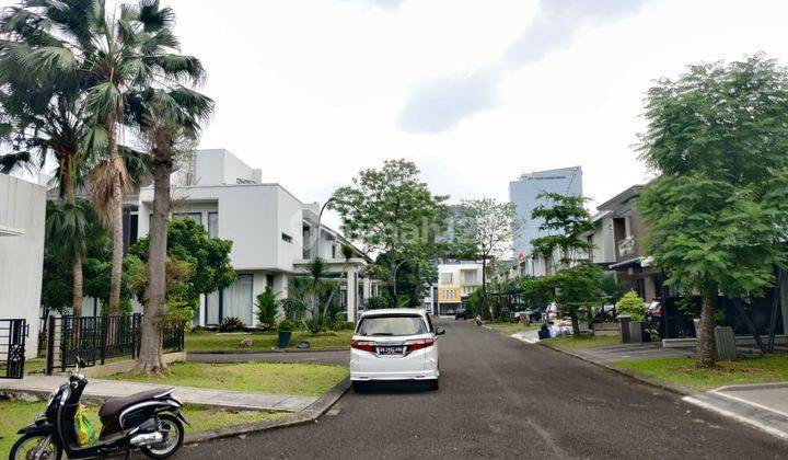 View Swimming Pool Kavling Sudut Hadap Selatan di Sutera Palmyra Alam Sutera 2