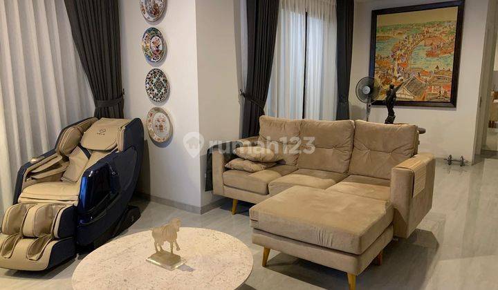 Unit Langka Lloyd Alam Sutera 3 Bedroom Furnished Mewah View Swimming Pool Olympic Lantai Rendah 2