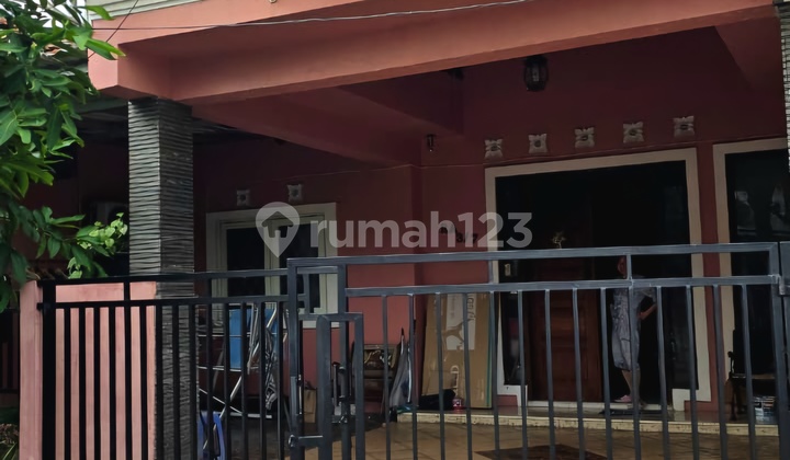 Selangkah ke Masjid! Rumah di Boulevard Utama Graha Raya Bintaro Jaya 2