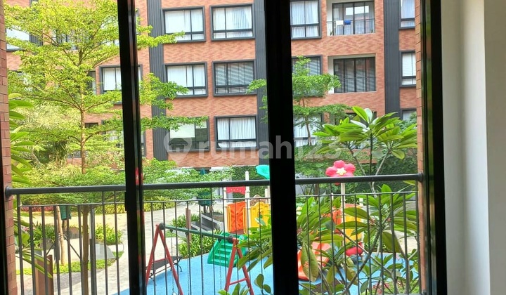 View Children Playground Lloyd Alam Sutera 3 Bedroom Furnished Lantai 1 View Children Playground Lloyd Alam Sutera 3 Bedroom Furnished Lantai 1