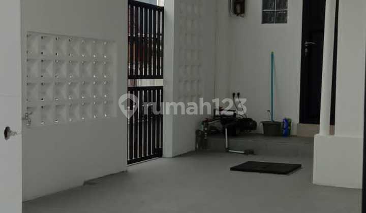 dijual kos kosan bagus 3lantai di kelapa gading