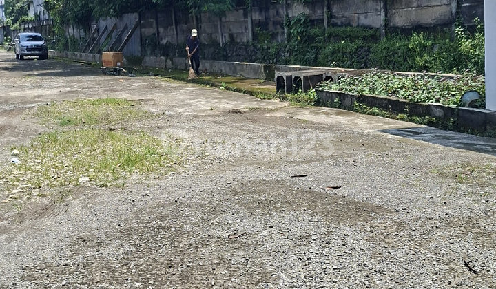 Ex-factory cheap. Ready to use, flood-free. 1km to toll road. Cibinong Bogor.