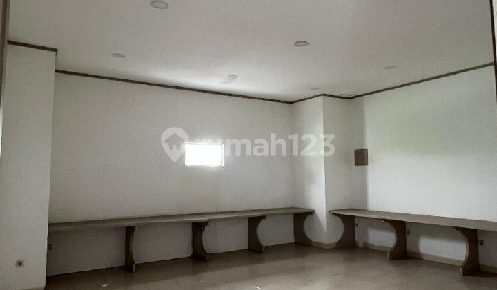 Madrid Corner Ruko Rarely Available Prime Location by the Main Road 2