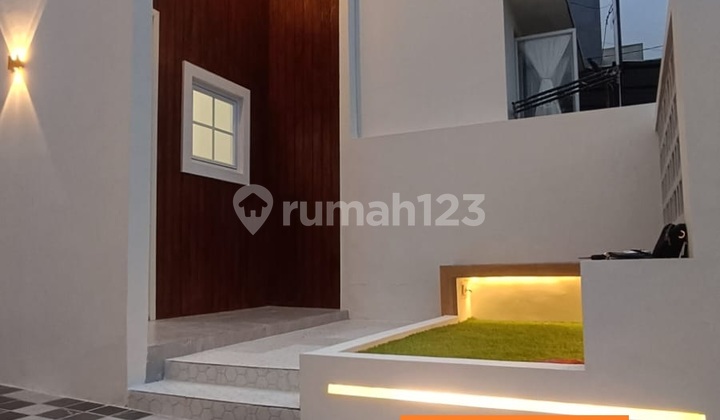 Nice House Unfurnished 2+1 bedrooms Golf Hill Cibubur 2