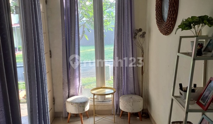 Rumah Unfurnished Lokasi Hook Bebas Banjir Tanah Luas Rumah Unfurnished Lokasi Hook Bebas Banjir Tanah Luas