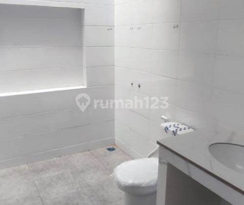 Rumah 2 Lantai Full Renovad Shm Lokasi Dekat Mall Transmart 2