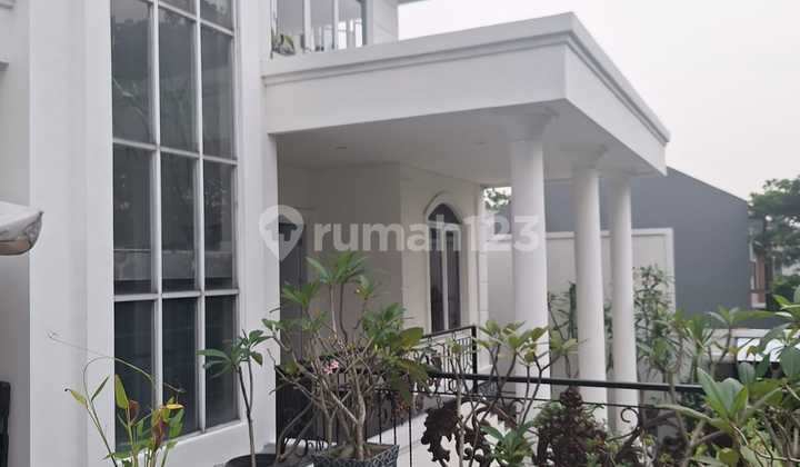 Rumah 2 Lantai Lokasi Bulovard Kolam Renang Pribadi Bukit Golf