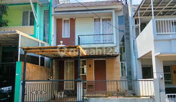 BU Rumah 2 lantai Unfurnished bebas banjir Bukit Golf Cibubur