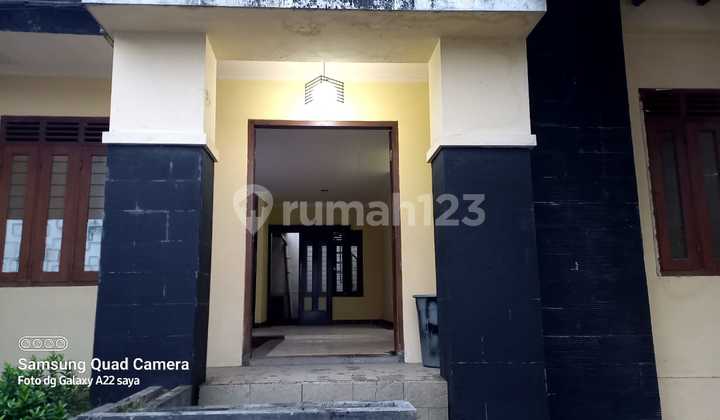 Rumah Kontrakan Bagus 2+1 kamar tidur dekat Masjid Bukit Golf  2
