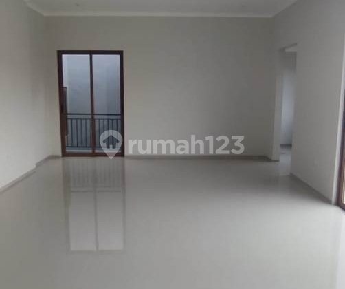 Bu Rumah Bagus Unfurnished 4+1 Kamar Tidur 5 Menit Tol Cibubur 2