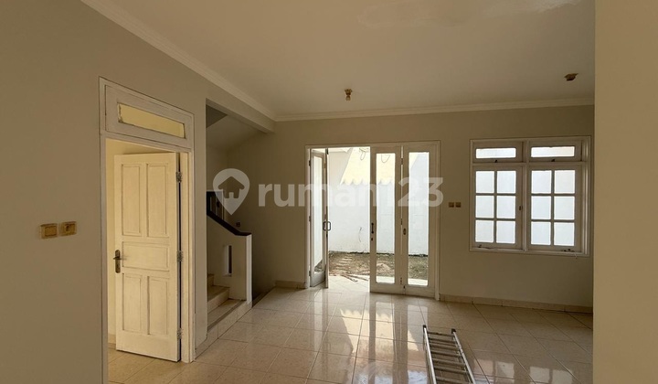 Rumah Bagus Unfurnished HGB Siap Huni Fasilitas Terlengkap 2