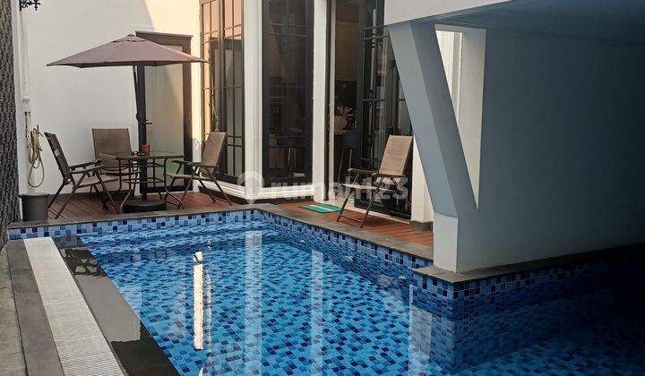 Rumah 3 Lantai Cozy Bagus Furnished Fasilitas Lengkap Semua Ada  2