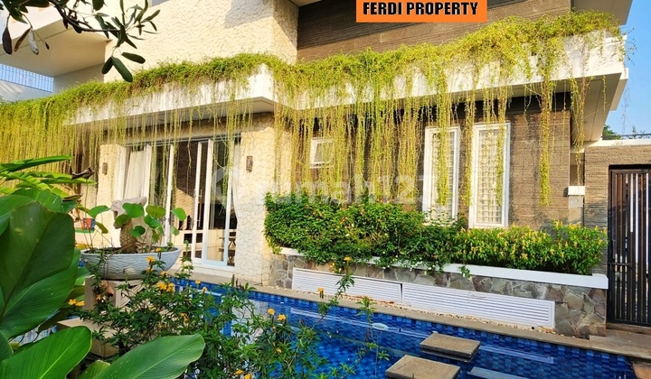 Rumah Bagus Cozy SHM Kolam Renang Pribadi 2 Menit Pintu Toll