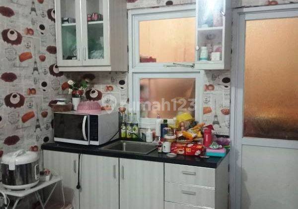 Rumah 2 Lantai Sudah Renovasi Unfurnished 4 Kamar Tidur  1