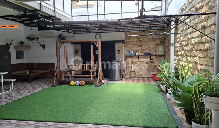 Rumah, 2 Lantai, SHM, Dekat Tempat Ibadah View Taman 2 Menit Toll
