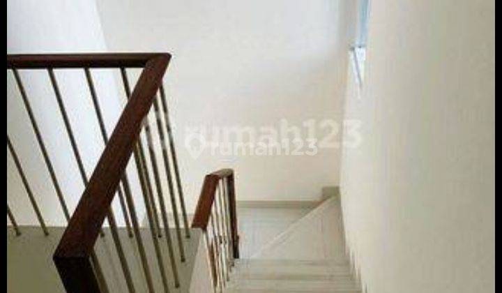 Rumah 2 Lantai Unfurnished HGB 3 Kamar Tidur Akses 200 M2 Toll 2