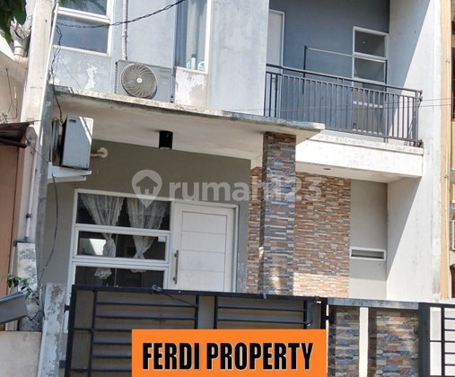 Bebas Banjir, Rumah, 2 Lantai Akses 200 M2 Toll Jatikarya 1