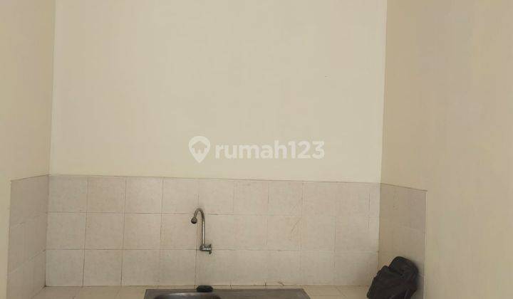 Rumah 2 Lantai Bagus Unfurnished SHM Lt 90m2 2 Kamar Tidur 2